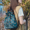 KiU ( キウ ) マルチウェイ ドローストリングバッグ 巾着バッグ ショルダーバッグ トートバッグ 2WAY 3WAY メンズ レディース ユニセックス 撥水 防水 軽量 コンパクト エコバッグ サブバッグ ポシェット 斜め掛け 手提げ アウトドア キャンプ フェス 旅行 K530